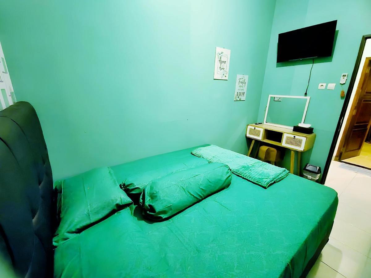 De Patuk Homestay Джокякарта Екстериор снимка